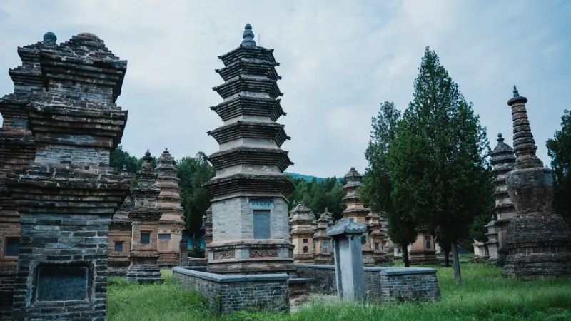 Shaolin Temple architecture and traveler viewpoint