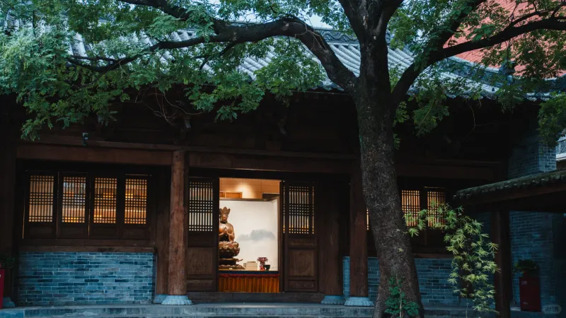 Mountain and temple scenery near Dengfeng