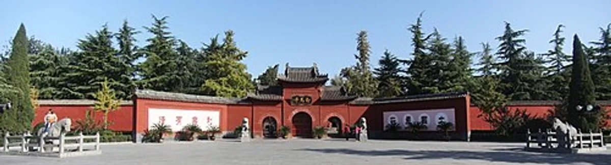Zhengzhou city private transfer departure to White Horse Temple
